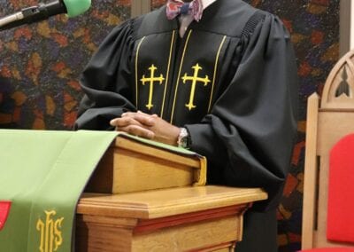 Rev-Curry-standing-pulpit